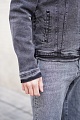 Стильная джинсовка серого цвета 