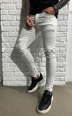 Летние белые джинсы с затирами 