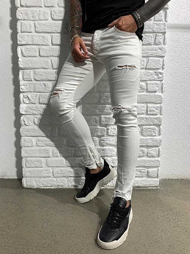 Летние белые джинсы с затирами 